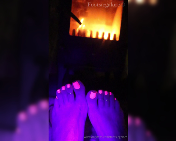 Footsie Galore aka footsiegalore - 07-05-2024 OnlyFans Video - Ghost hunter flip flop fantasy   I know its nowhere near Halloween but I love