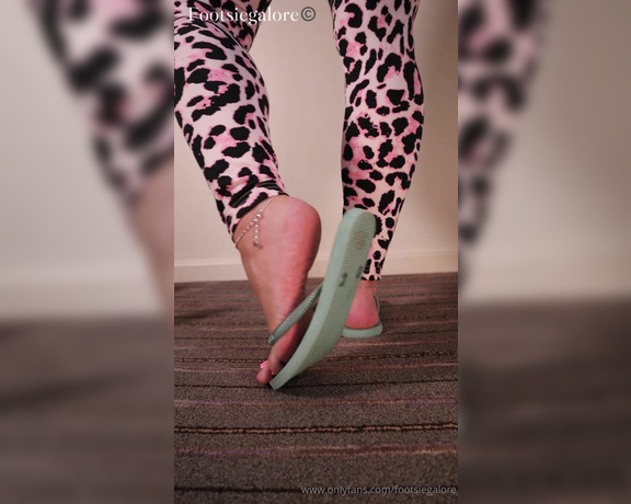 Footsie Galore aka footsiegalore - 11-17-2024 OnlyFans Video - Dangling these from my pretty slightly damp feet, wonder how they got like that