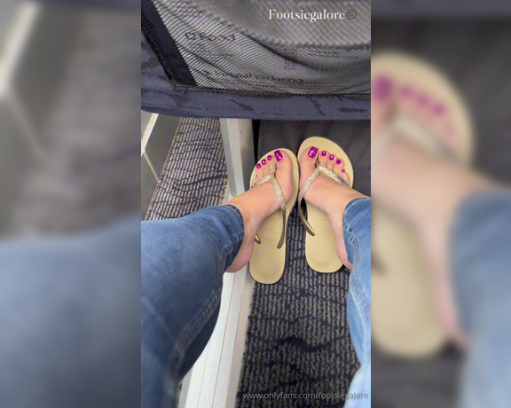 Footsie Galore aka footsiegalore - 11-04-2024 OnlyFans Video - Little trip to London on the boat and on the cable car  take a last