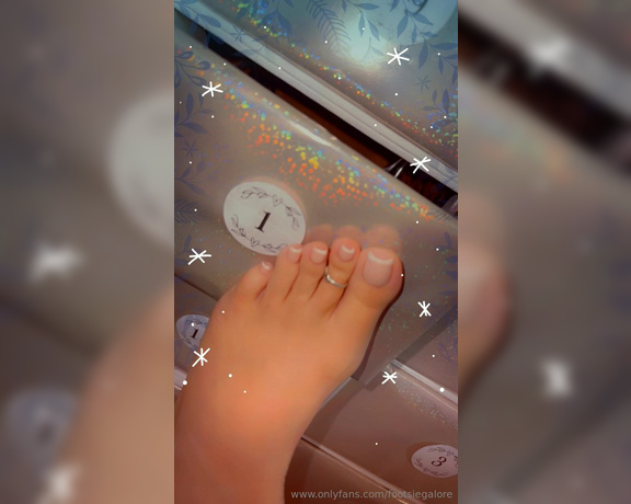 Footsie Galore aka footsiegalore - 12-01-2024 OnlyFans Video - Footsie Advent calendar countdown day 1 Cant wait for all the fun to start  For