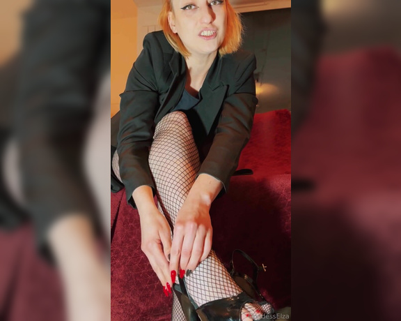 Goddess Elza aka goddesselza - 03-07-2024 OnlyFans Video - Wyliż mi obcasy Part 1