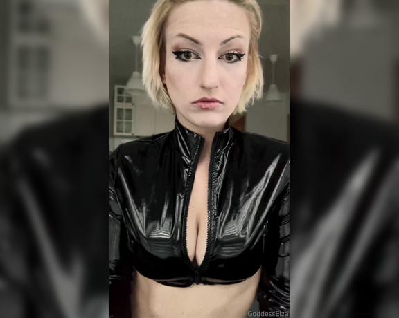 Goddess Elza aka goddesselza - 09-23-2023 OnlyFans Video - U live me i that outfit, dont u  Latex worship vol 1