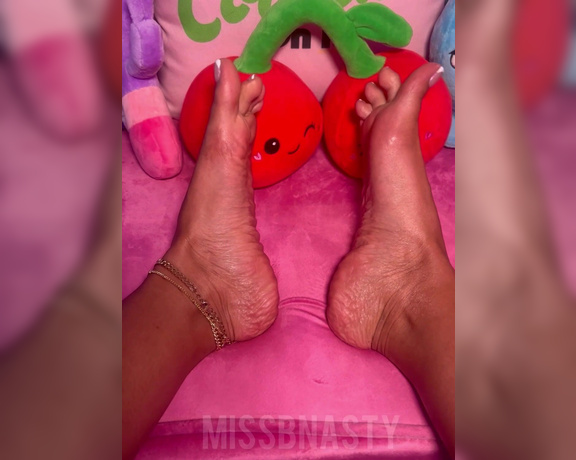 Miss B Nasty aka missbnasty - 07-13-2024 OnlyFans Video - New pedicure  Yes or no