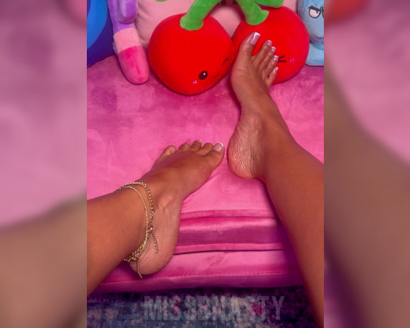 Miss B Nasty aka missbnasty - 07-13-2024 OnlyFans Video - New pedicure  Yes or no