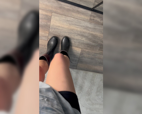 Germangirlnextdoor95 aka germangirlnextdoor95 - 07-18-2024 OnlyFans Video - who likes rubber boots