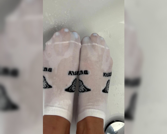 Germangirlnextdoor95 aka germangirlnextdoor95 - 07-07-2024 OnlyFans Video - Wet socks and feet  tomorrow i will send you new monthly mystery bundle  check