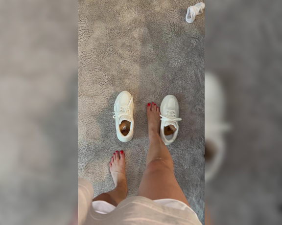 Germangirlnextdoor95 aka germangirlnextdoor95 - 08-07-2024 OnlyFans Video - How you like my new shoes