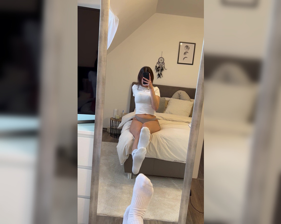 Germangirlnextdoor95 aka germangirlnextdoor95 - 10-30-2024 OnlyFans Video - If you like long nike socks, this is for you