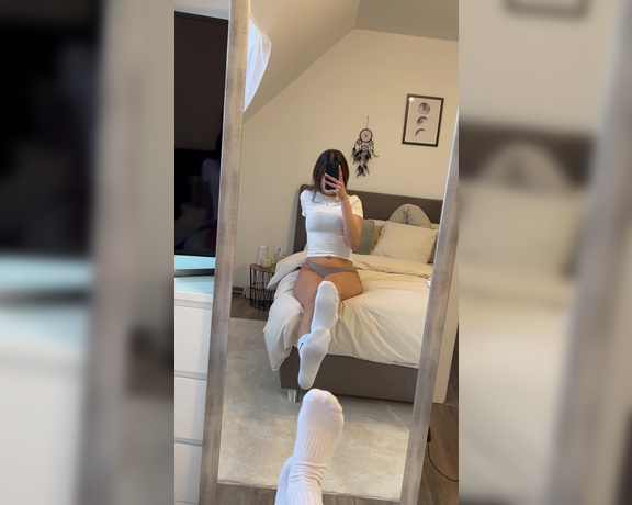 Germangirlnextdoor95 aka germangirlnextdoor95 - 10-30-2024 OnlyFans Video - If you like long nike socks, this is for you