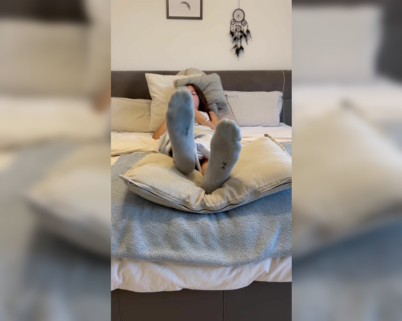 Germangirlnextdoor95 aka germangirlnextdoor95 - 09-22-2024 OnlyFans Video - Feet ignore video today  hope your weekend was good