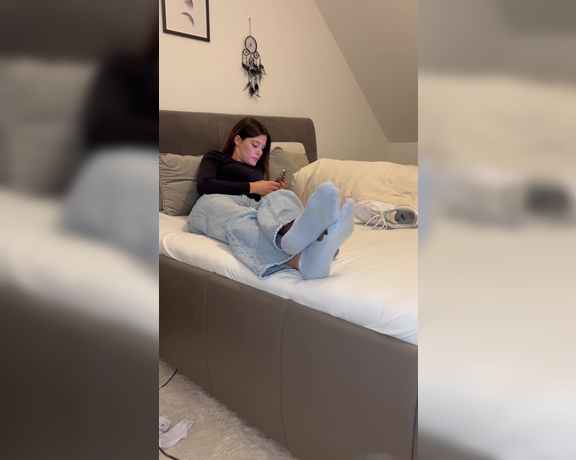 Germangirlnextdoor95 aka germangirlnextdoor95 - 10-21-2024 OnlyFans Video - Hope you guys like my new feet ignore video  time to chill out a little