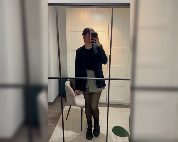 Germangirlnextdoor95 aka germangirlnextdoor95 - 10-25-2024 OnlyFans Video - How do you like my outfit going out for some drinks and drive men crazy