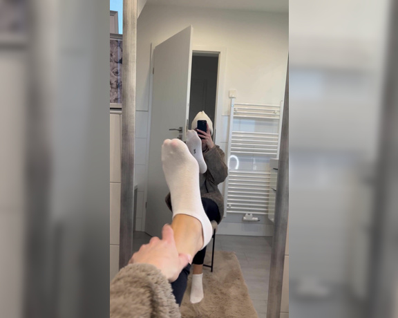 Germangirlnextdoor95 aka germangirlnextdoor95 - 12-01-2024 OnlyFans Video - Cozy Sunday