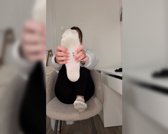 Germangirlnextdoor95 aka germangirlnextdoor95 - 11-26-2024 OnlyFans Video - Sock removal to sweeten your day