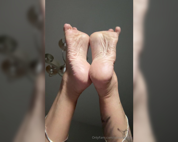 Solesmad aka solesmadvip - 07-23-2024 OnlyFans Video - From Last night, with natural light , golden hour, my wrinkles soles look even prettier