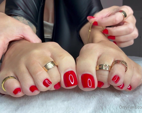 Solesmad aka solesmadvip - 12-11-2024 OnlyFans Video - Hi babes Is anyone looking forward to seeing my new pedi Well here is the videoChristmas