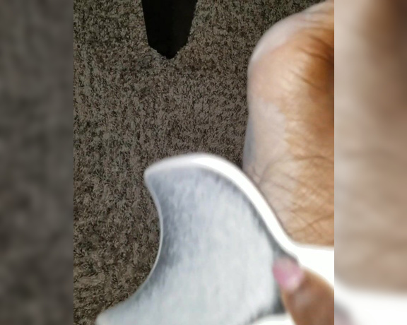 Alexia Cortland aka mz_plentiofwrinkles - 01-21-2020 OnlyFans Video - Sweet sounds of sole shaving