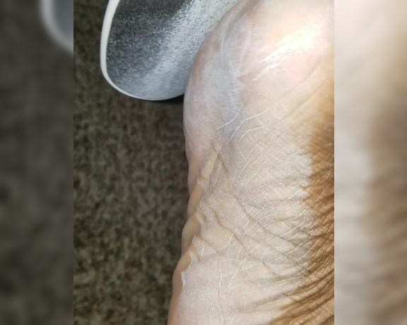 Alexia Cortland aka mz_plentiofwrinkles - 01-21-2020 OnlyFans Video - Sweet sounds of sole shaving