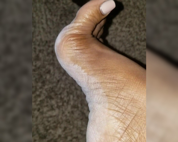 Alexia Cortland aka mz_plentiofwrinkles - 01-21-2020 OnlyFans Video - Sweet sounds of sole shaving