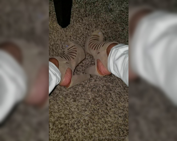 Alexia Cortland aka mz_plentiofwrinkles - 04-21-2020 OnlyFans Video - Thank you for my heels luv