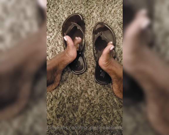 Alexia Cortland aka mz_plentiofwrinkles - 07-20-2020 OnlyFans Video - Come experience these chocolate soles