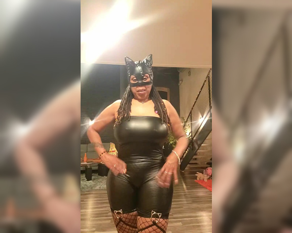 OrangesRB aka orangesrb - 10-16-2024 OnlyFans Video - Stream started at 10162024 0101 am Happy October Cat woman on da house