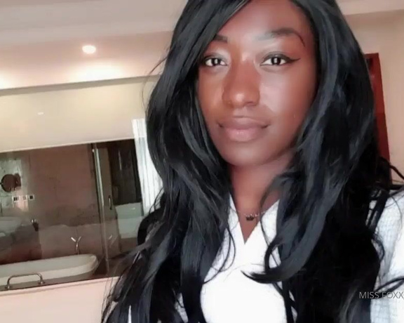 Miss Foxx aka missfoxx - 02-22-2020 OnlyFans Video - VIDEO DELHI IM HERE Room tour Standalone bath and shower behind glass