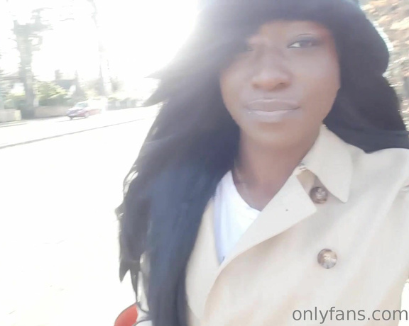 Miss Foxx aka missfoxx - 02-07-2019 OnlyFans Video - Wind in My hair, expensive coat blowing in the breeze