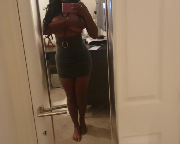 Miss Foxx aka missfoxx - 03-05-2020 OnlyFans Video - VIDEO New braless latex from Arpit