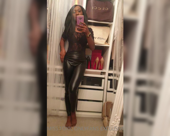 Miss Foxx aka missfoxx - 05-10-2021 OnlyFans Video - Just home from a session