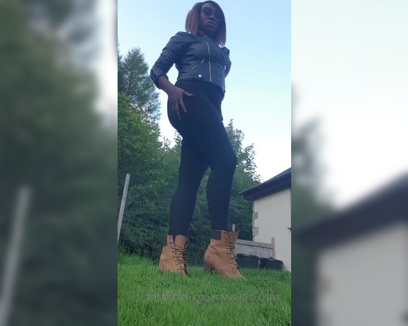 Miss Foxx aka missfoxx - 08-31-2019 OnlyFans Video - POV VIDEO In My leather jacket Ill sit on your face and SPIT ON YOU