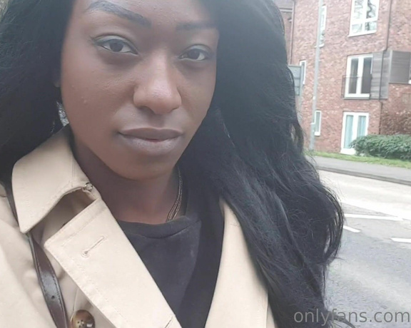 Miss Foxx aka missfoxx - 03-13-2019 OnlyFans Video - Walk with Me, pet