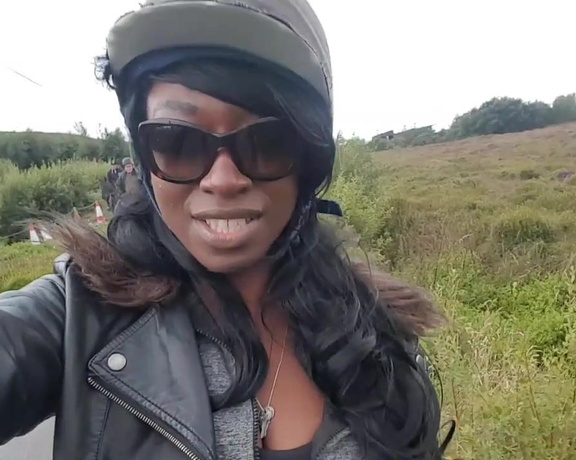 Miss Foxx aka missfoxx - 08-24-2017 OnlyFans Video - VIDEO Riding an Irish Pony