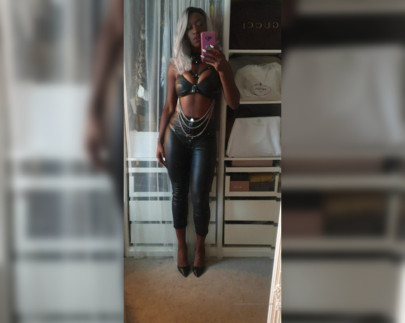 Miss Foxx aka missfoxx - 07-29-2020 OnlyFans Video - Getting hyped for session time