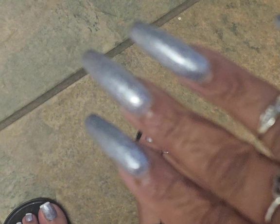 Mywaysoles aka mywaysoles - 08-20-2024 OnlyFans Video - The EXTRA skin though