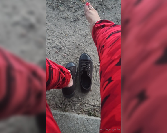 Mywaysoles aka mywaysoles - 10-12-2024 OnlyFans Video - Just out in the nature lol, vibin