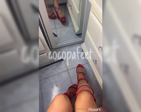 Meg aka cocopafeet - 07-06-2024 OnlyFans Video - les dejo mis piecitos con color rojo y un videito que me habían estado pidiendo de