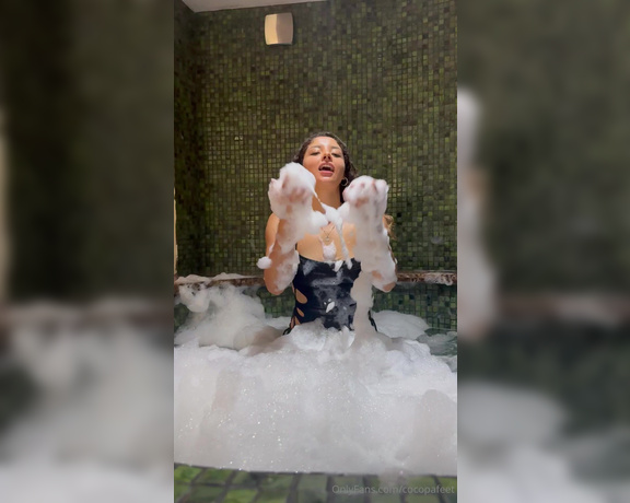 Meg aka cocopafeet - 06-03-2024 OnlyFans Video - Nuevo contenido de pies en jacuzzi