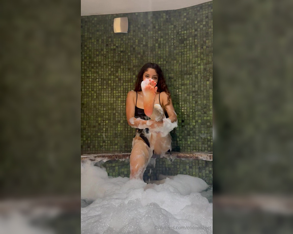 Meg aka cocopafeet - 06-03-2024 OnlyFans Video - Nuevo contenido de pies en jacuzzi