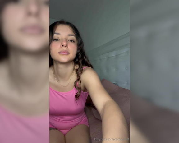 Meg aka cocopafeet - 02-26-2024 OnlyFans Video - Videito chupando mis pies, set de fotitos en scrub sexy rosa