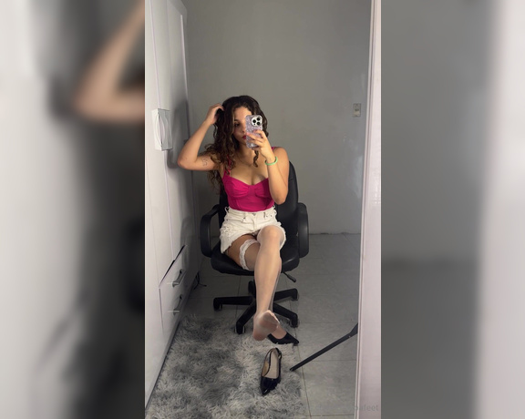 Meg aka cocopafeet - 09-25-2024 OnlyFans Video - dagling con medias y gotitas con medias y tacones negros