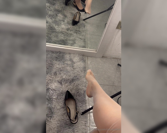 Meg aka cocopafeet - 09-25-2024 OnlyFans Video - dagling con medias y gotitas con medias y tacones negros