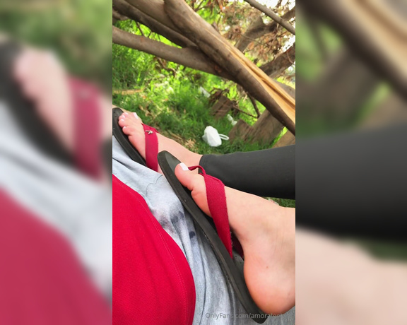 Pezinhos da Amora aka amorafeet.ofc - 07-14-2024 OnlyFans Video - A photo shoot turned into a footjob in the park