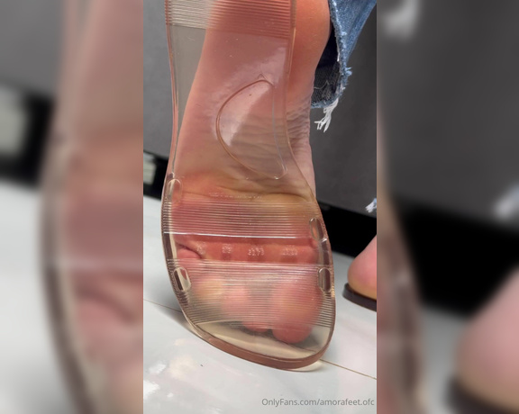 Pezinhos da Amora aka amorafeet.ofc - 11-26-2024 OnlyFans Video - Transparent flip flops thats what you desire