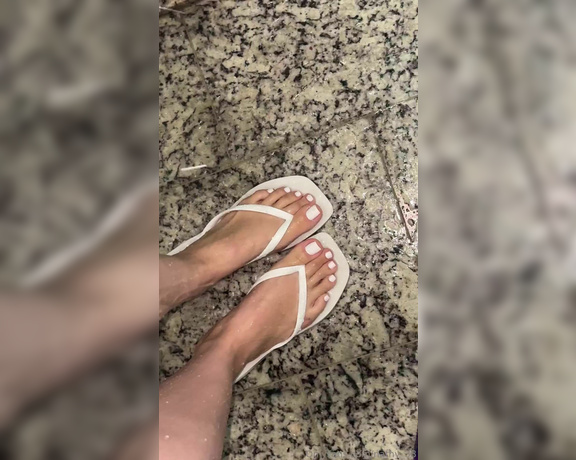 Nathy Feet aka nathy_38 - 08-31-2024 OnlyFans Video - Eu amei super branco I loved super white