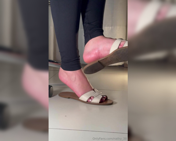 Nathy Feet aka nathy_38 - 10-16-2024 OnlyFans Video - Dangling  Para tudo e aprecie esse delicioso vídeo que vai mexer muuuuito com seu psicológico