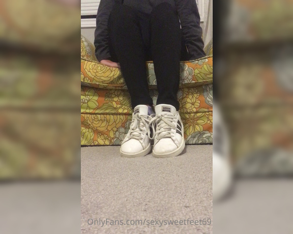 Sarahs_Toes aka realsarahsloane - 12-18-2020 OnlyFans Video - Some loser ordered a custom video then decided he wanted it for free smh