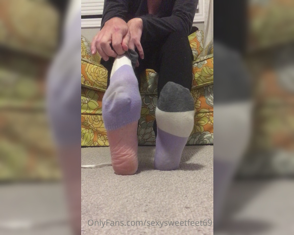 Sarahs_Toes aka realsarahsloane - 12-18-2020 OnlyFans Video - Some loser ordered a custom video then decided he wanted it for free smh