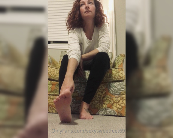 Sarahs_Toes aka realsarahsloane - 01-11-2021 OnlyFans Video - Sock Reveal