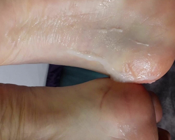 Goddess Tall Tasha aka goddesstalltasha - 04-15-2024 OnlyFans Video - Cum covered soles